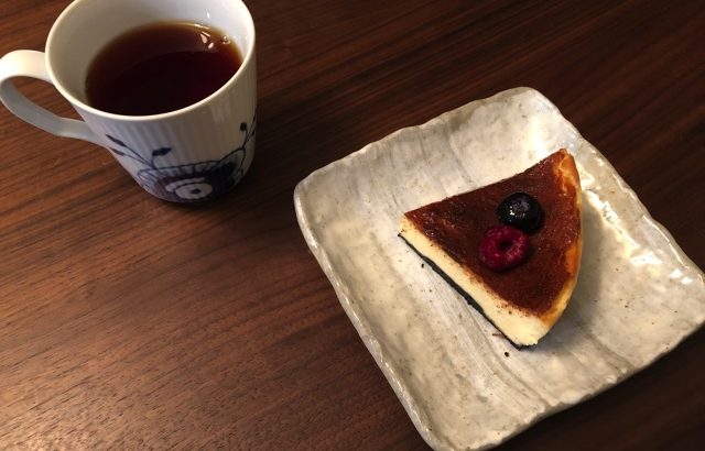 おしゃれなカフェで出てきそうなベイクドチーズケーキのレシピ